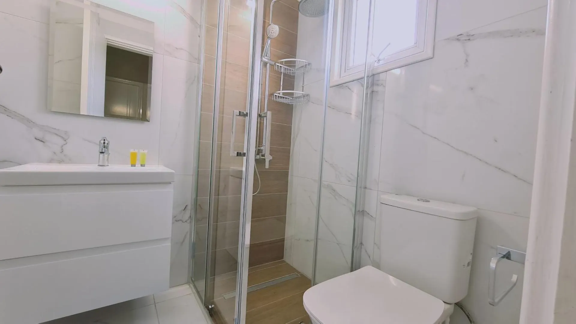 Stay Sea And Salt Lake View Apt Larnaca Apartment