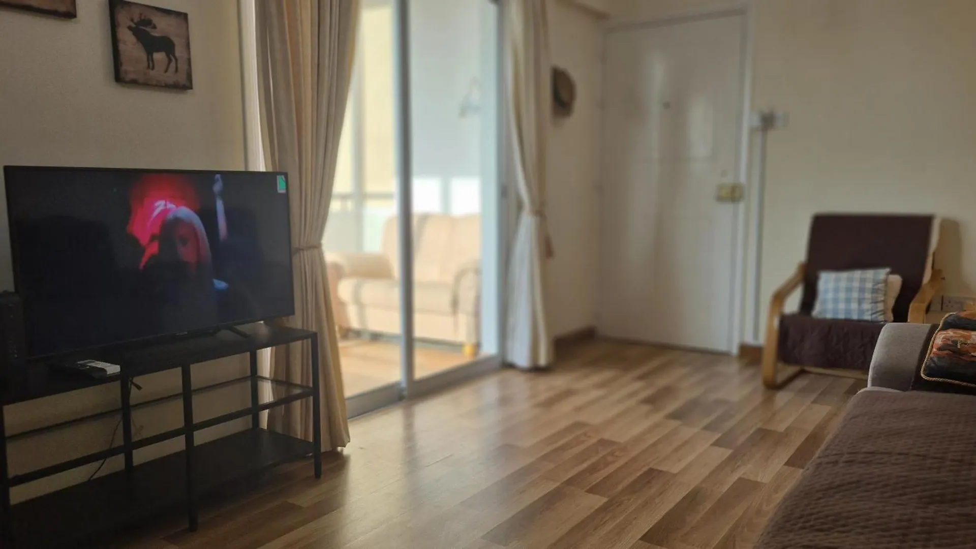 Stay Sea And Salt Lake View Apt Larnaca 0*,